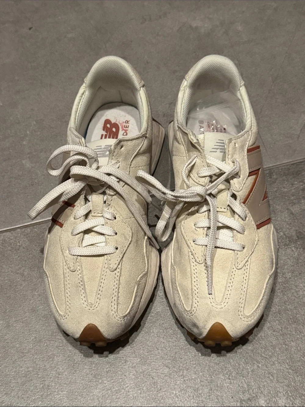 New Balance x Bandier 327 Sneakers size 6.5W